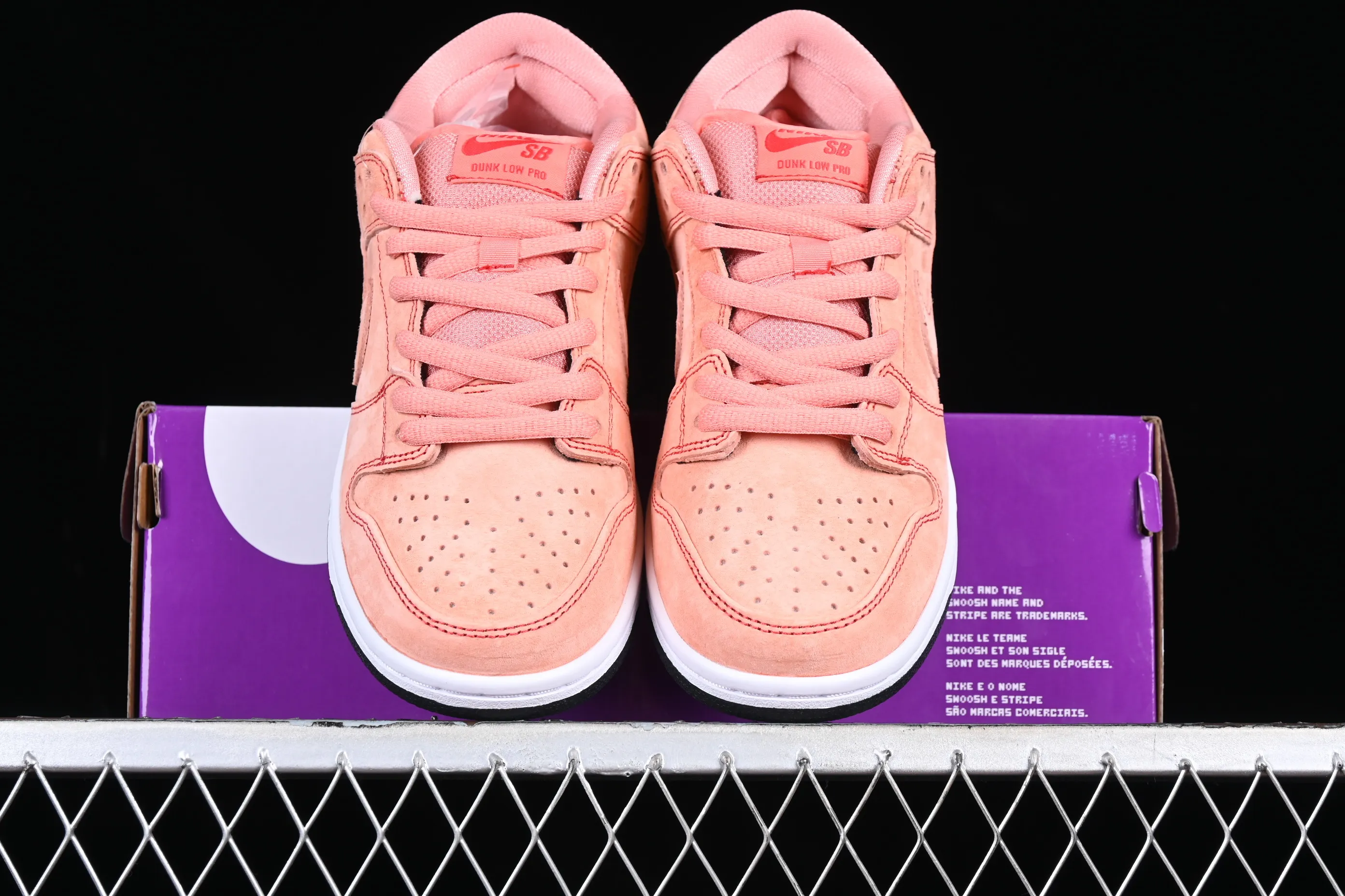 All Categories Nk SB Dunk Series Nk SB Dunk Low low-top sneakers NK SB Dunk Low "Pink" suede pink salmon pink and white suede smashed backboard fashion casual sneakers CV1655-600